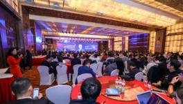 規(guī)?？涨埃?00人共同見證這家涂料企業(yè)獲此殊榮