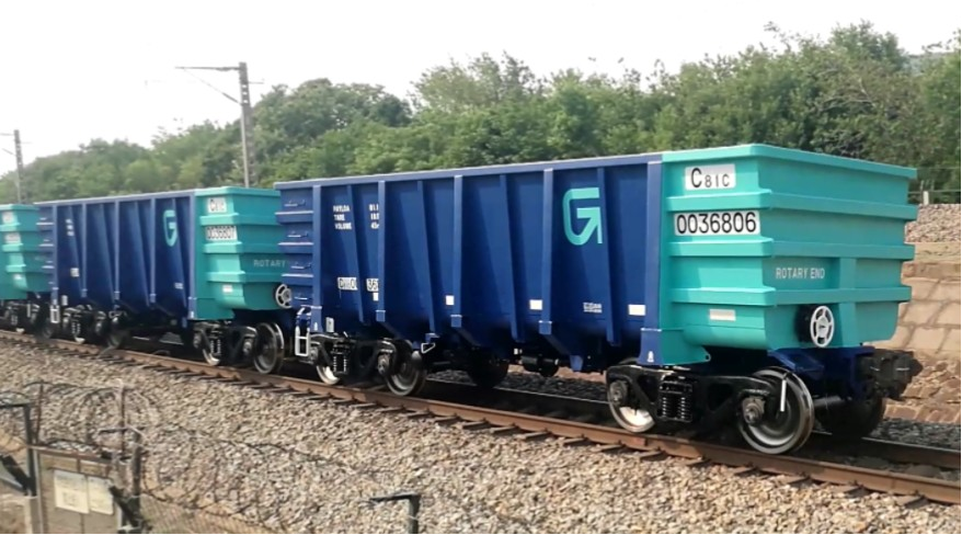 華豹新材料賦能出口漏斗車，中國綠色涂層亮相非洲