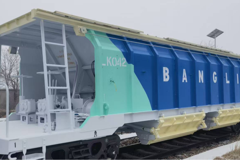 華豹新材料賦能出口漏斗車，中國綠色涂層亮相非洲