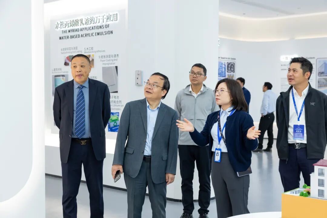 巴德士董事長(zhǎng)方學(xué)平 行走進(jìn)恒和永盛 劉展威熱情接待