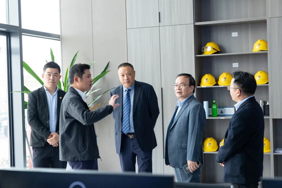 巴德士董事長(zhǎng)方學(xué)平 行走進(jìn)恒和永盛 劉展威熱情接待