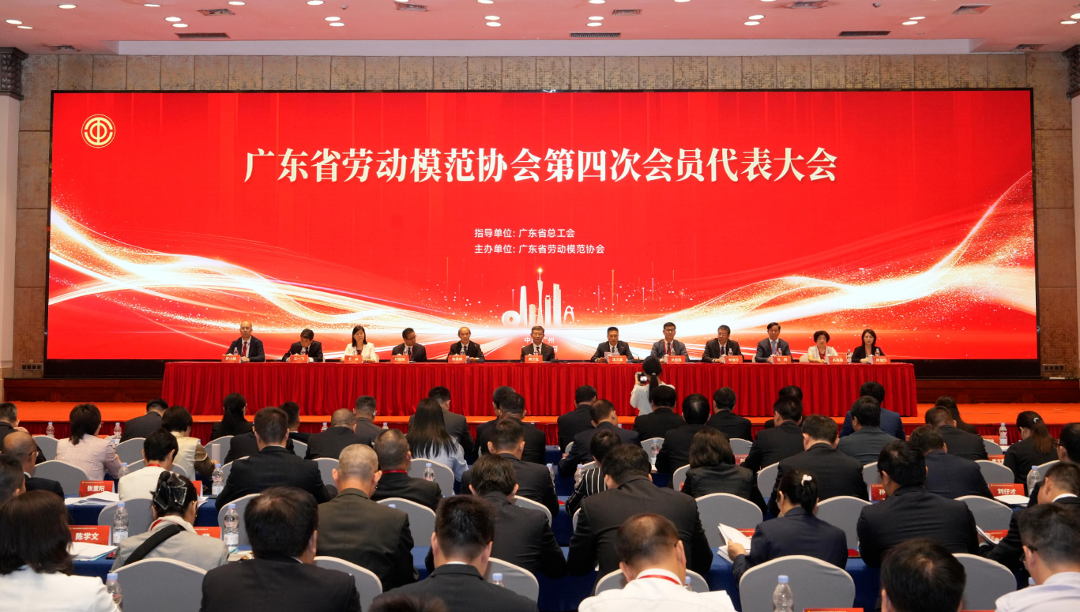 美涂士董事長(zhǎng)周偉建，以省級(jí)榮譽(yù)為階 帶領(lǐng)集團(tuán)高質(zhì)量發(fā)展
