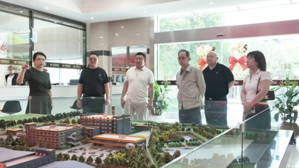 冠軍集團(tuán)、常州極克、無錫凡品化工 三家企業(yè)達(dá)成戰(zhàn)略合作